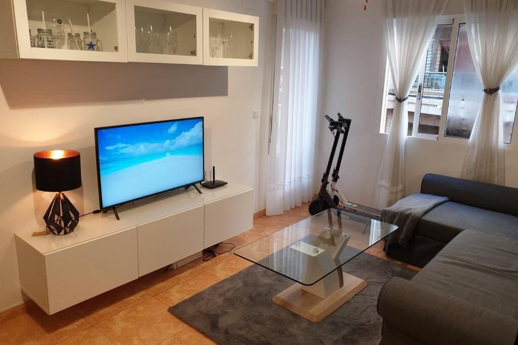 Apartment Playa Cura 150M + Electric Scooters Torrevieja Kültér fotó