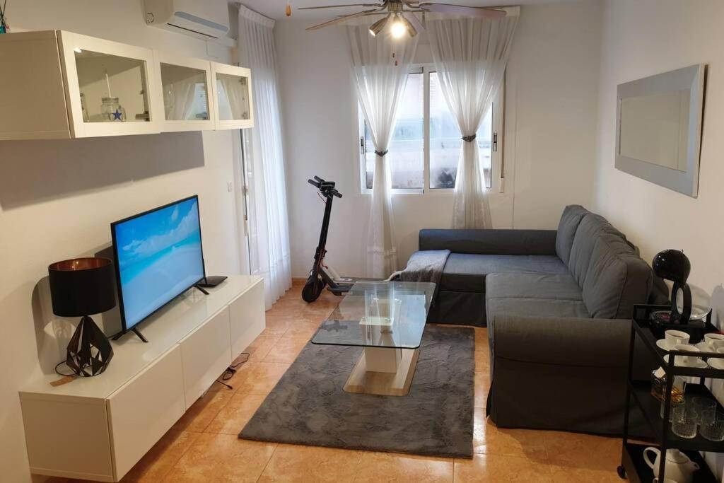 Apartment Playa Cura 150M + Electric Scooters Torrevieja Kültér fotó