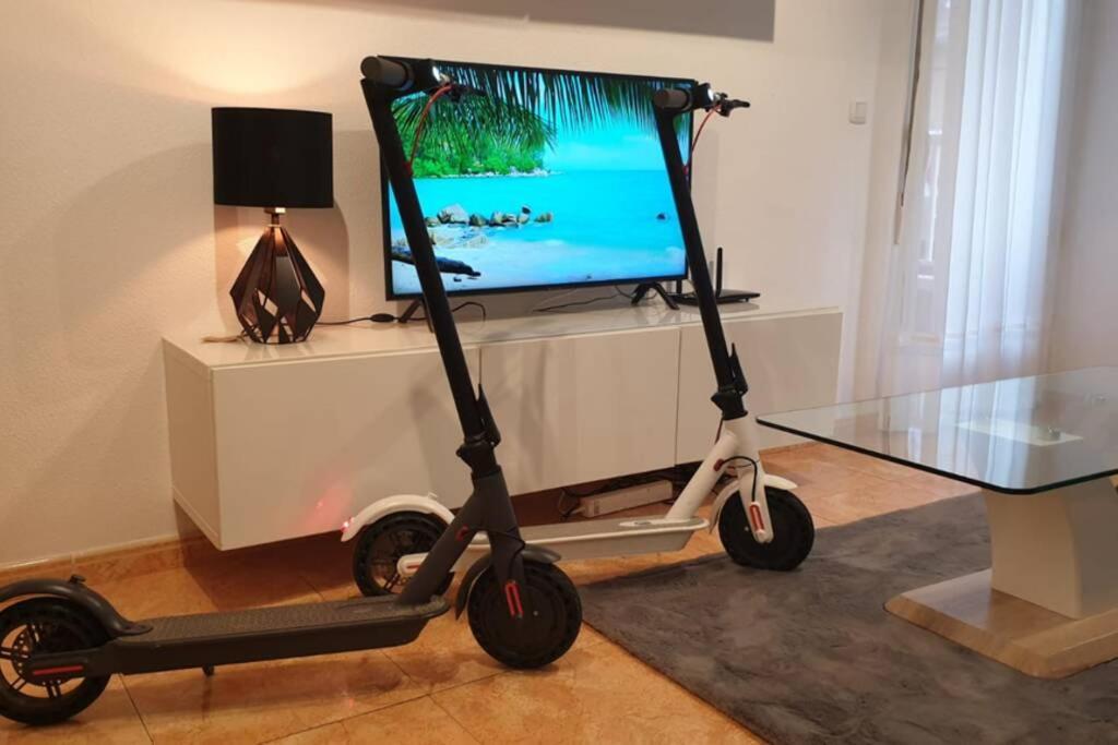 Apartment Playa Cura 150M + Electric Scooters Torrevieja Kültér fotó